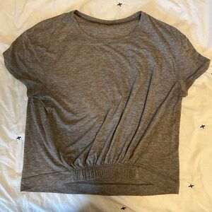 Lululemon cropped shirt